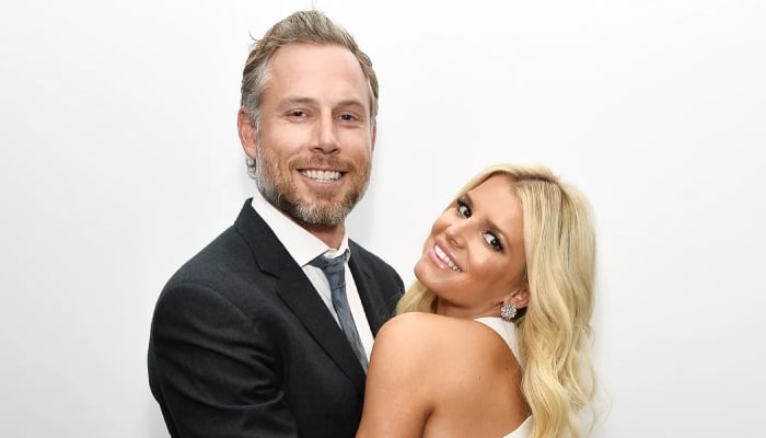 Jessica Simpson, Eric Johnson call it quits after 10 years of marriage