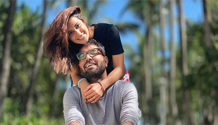 Iqra Aziz husband Yasir Hussain debunks death reports with hilarious response