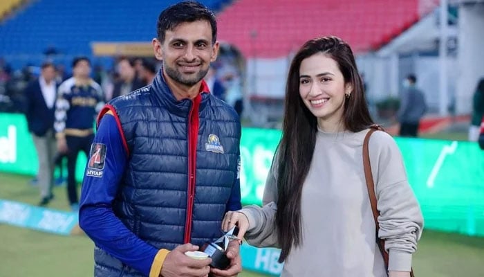 Shoaib Malik pens cutest anniversary wish for wife Sana Javed: Many more