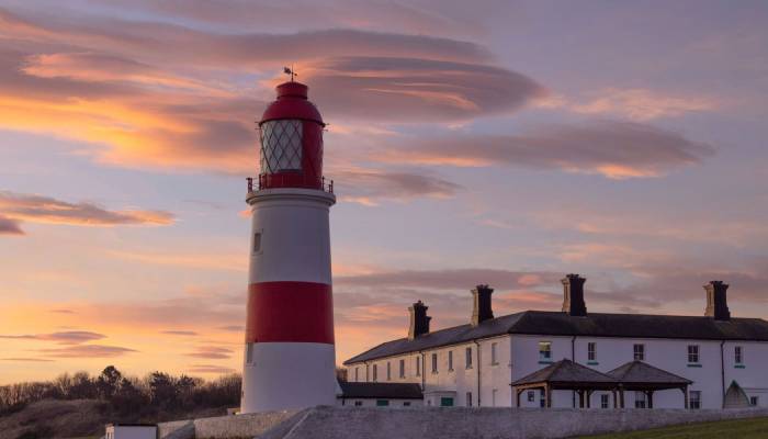 Mysterious clouds spotted over UK: UFO phenomenon or natural wonder?