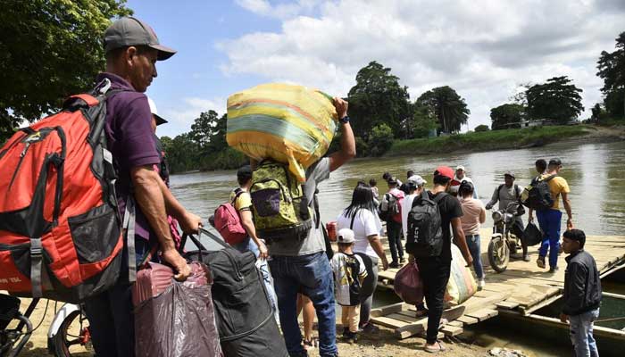 Colombia peace talk failure kills over 80, forcing thousands to evacuate