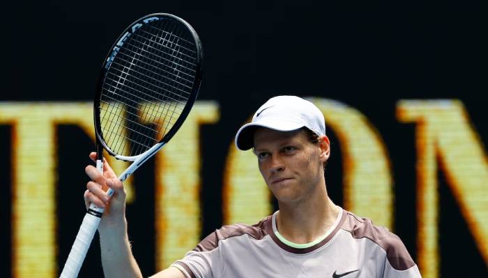 Jannik Sinner reaches Australian Open semis amid health concerns