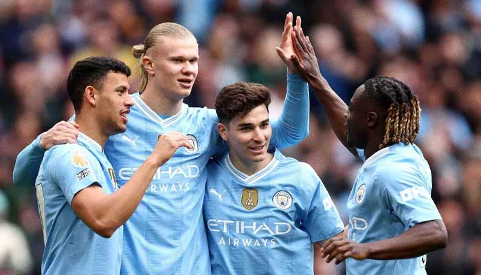 Man City makes surprising move before Chelsea match