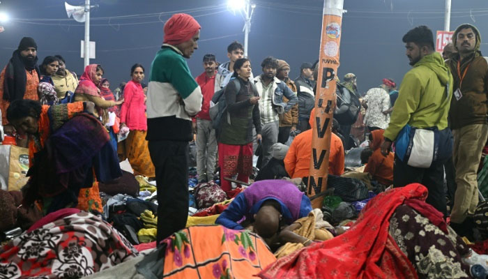 15 crushed to death after stampede breaks out at Indias mega-festival