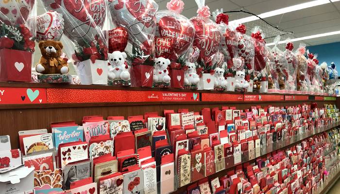 Valentine’s Day spending hits record high: Here’s what people are buying