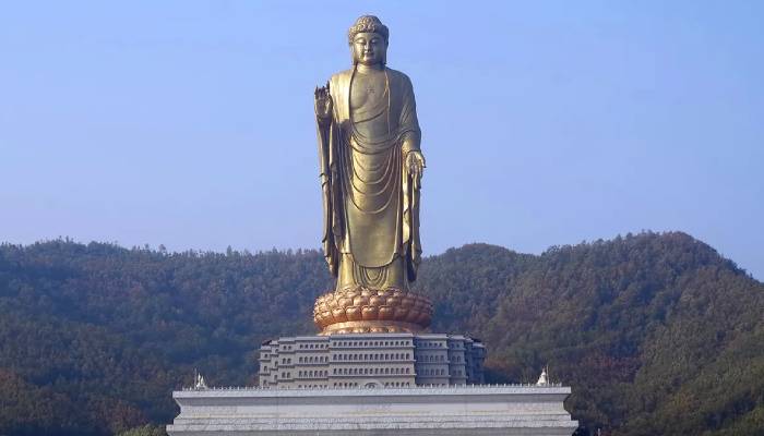 Discover world’s tallest statues with mind-blowing heights