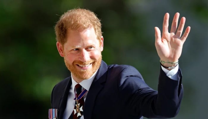 Prince Harry takes humourous jab at former soldier during Invictus Games