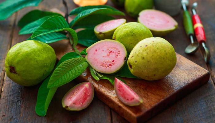 5 reasons to add guava to your diet for better health