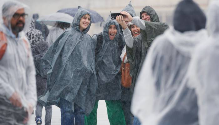 Met Office issues new amber warning for heavy rain across UK