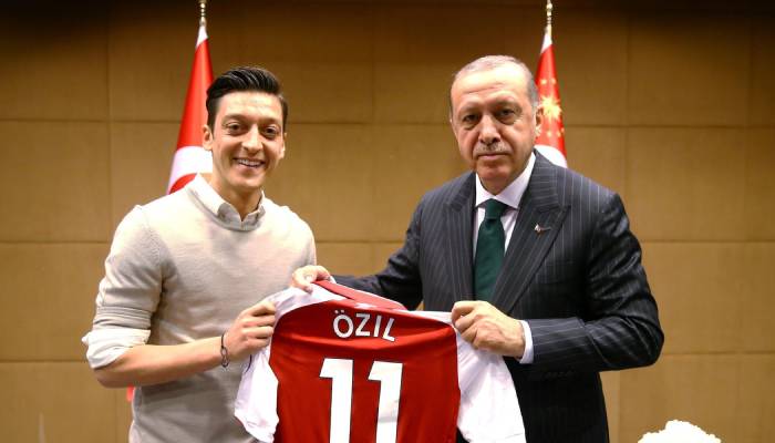 Mesut Özil joins Erdoğan’s party after Arsenal & Real Madrid success