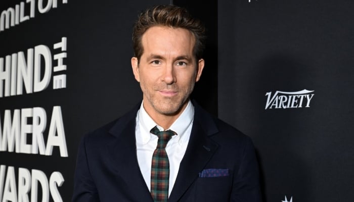 Ryan Reynolds faces shocking accusation from Boltneck co-star