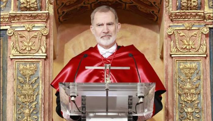 King Felipe receives prestigious award from 500-year-old university