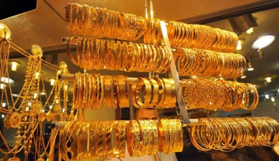 سونے کی قیمت میں مسلسل چوتھے روز بڑی کمی ہوگئی