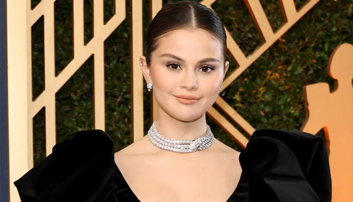 Selena Gomez makes stunning Oscar debut in 16,000 drops of glass gown