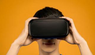 VR میں ذائقے کا احساس دلانے والی ڈیوائس تیار