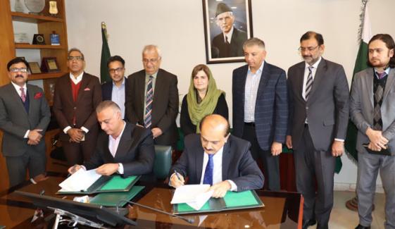 پاکستان میں تعلیمی انقلاب: وفاقی وزارتِ تعلیم اور خان اکیڈمی کے درمیان مفاہمت کی یادداشت پر دستخط 