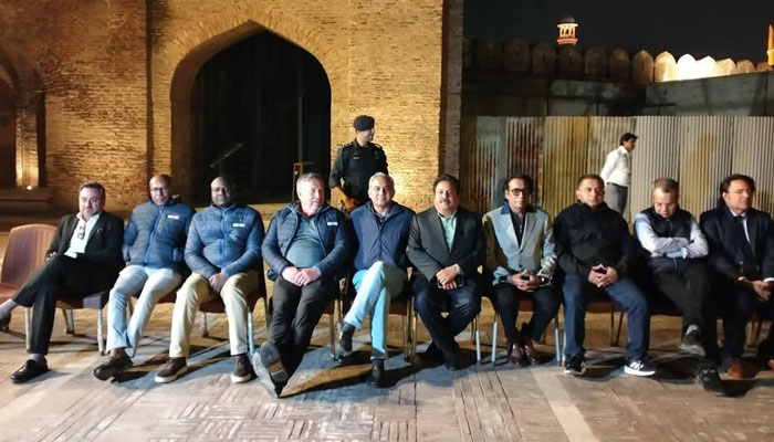 چیمپئنز ٹرافی کیلئے پاکستان آئے مختلف بورڈ، آئی سی سی عہدیداران کا شاہی قلعہ کا دورہ