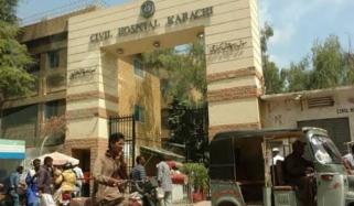 کراچی: خسرہ اور نمونیا سے متاثرہ بچی کا انتقال، اہلِخانہ کا احتجاج