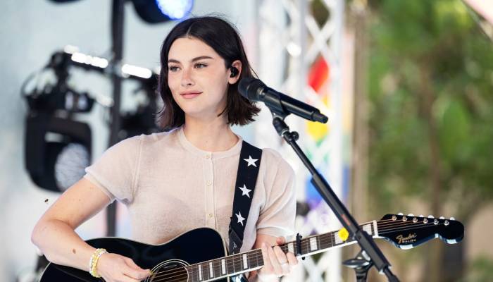 Gracie Abrams delights fans with exciting highlight from Manchester show