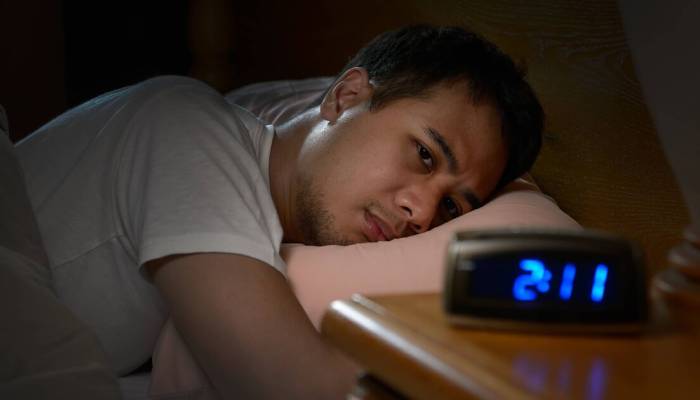 Waking up between 2-3 AM could be sign of serious health issue, study