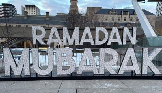 ٹورنٹو: نیتھن فلپس اسکوائر پر پہلی مرتبہ’رمضان المبارک‘ کا شاندار استقبال