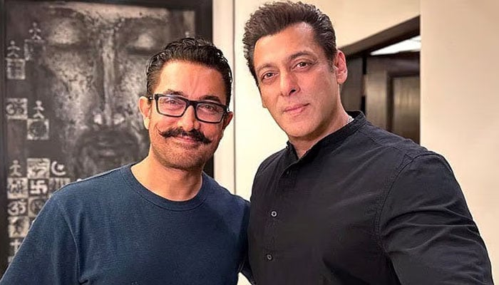 Aamir Khan gives witty response to Salman Khan’s relationship status query