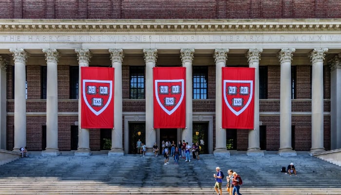 Harvard makes history: Free tuition for families earning under $200,000