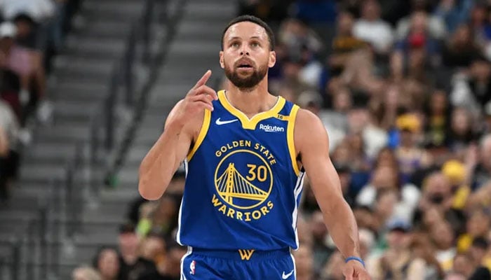 Stephen Curry sits out as Golden State Warriors gains massive win