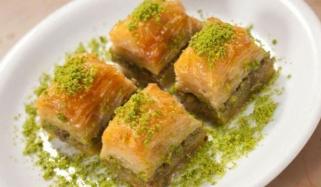 افطاری کو دیجئے ترکش تڑکا، آج بنائیں بکلاوا