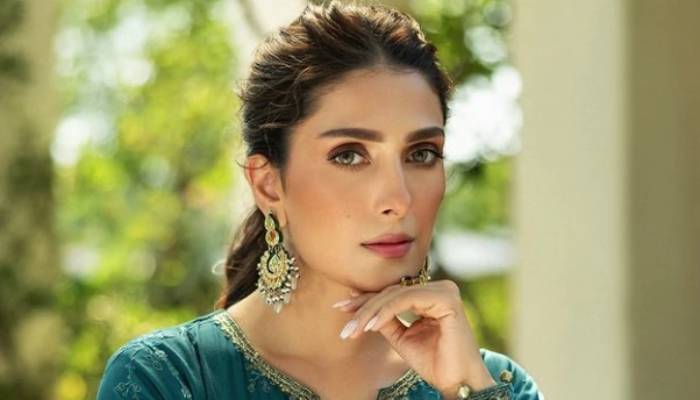 Ayeza Khan posts breathtaking photos in magnificent red ensemble: See