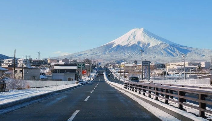 Japan introduces new rules for climbing Mount Fuji amid over tourism