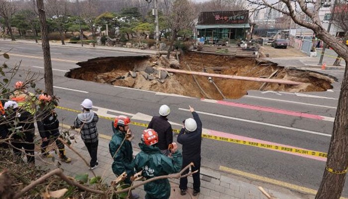 Sinkhole claims life of motorcyclist in South Korea