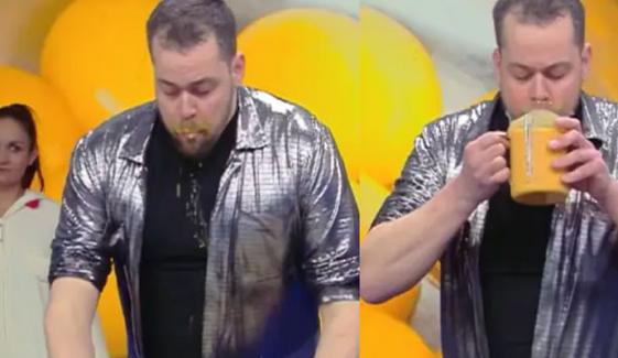 1 منٹ میں سب سے زیادہ انڈے پینے کا گینیز ورلڈ ریکارڈ قائم