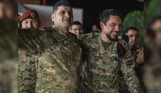 اردن کے ولی عہد کی عقبہ میں فوجیوں کیساتھ افطاری