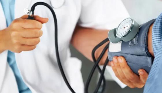 بلڈ پریشر کو کنٹرول میں رکھنے کا موثر طریقہ