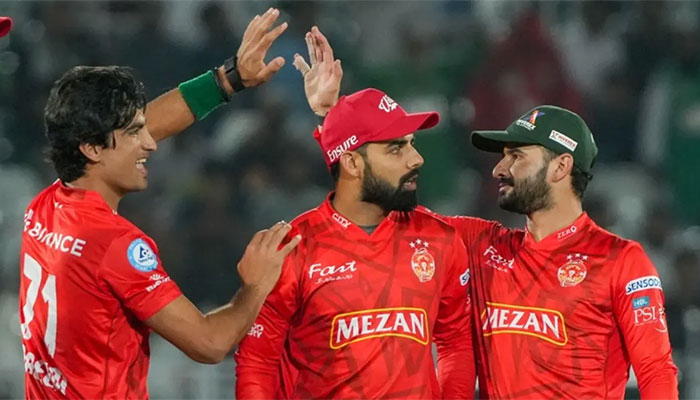 اسلام آباد یونائیٹڈ کا کراچی کنگز کےخلاف ٹاس جیت کر بولنگ کا فیصلہ