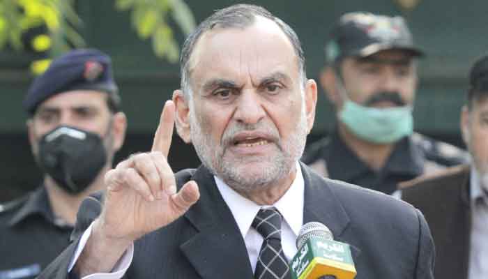 پاکستان تحریک انصاف کے رہنما اعظم سواتی—فائل فوٹو
