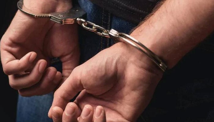 بلوچستان: جعلی اسامیوں کی تشہیر کرکے عوام سے کروڑوں بٹورنے والا گروہ سر غنہ سمیت گرفتار