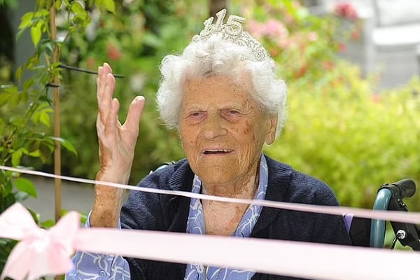 Worlds oldest person Sister Inah Canabarro Lucas dies at 116