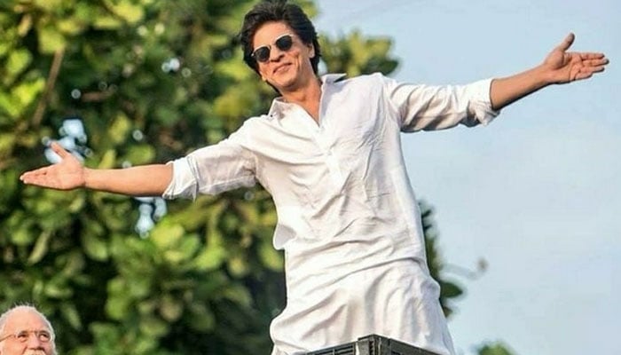 شاہ رخ خان نے بالی ووڈ میں چل رہی غیر ضروری بحث کا ذکر کردیا