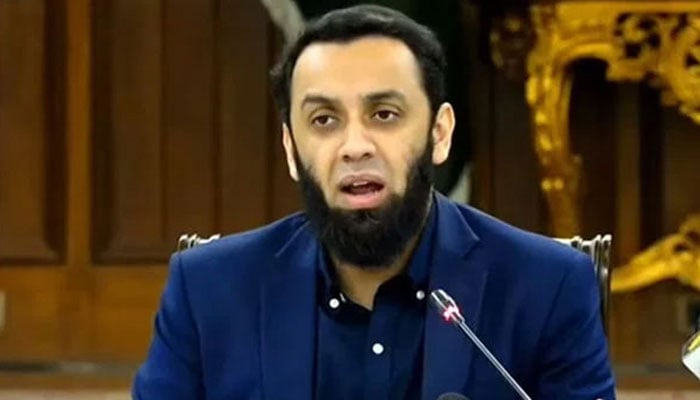 عطاء اللّٰہ تارڑ — فائل فوٹو