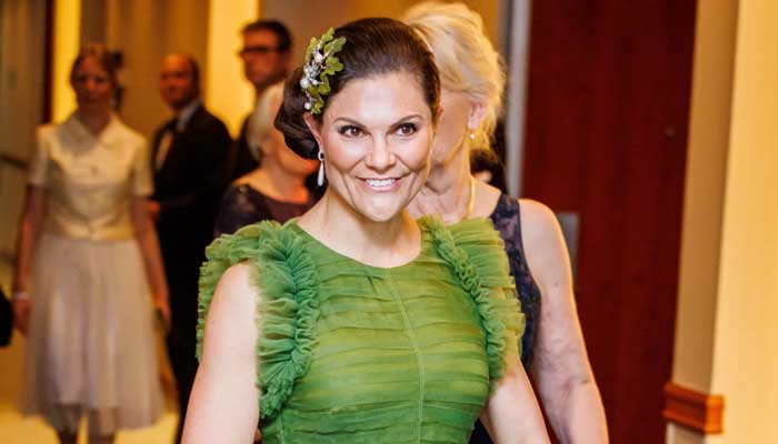 Crown Princess Victoria picks up trash in Sweden during recent outing