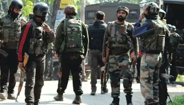 مقبوضہ کشمیر میں قابض بھارتی فورسز کا کریک ڈاؤن، متعدد کشمیری گرفتار