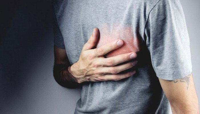 کیا جسم میں پانی کی کمی سے دل کا دورہ پڑ سکتا ہے؟