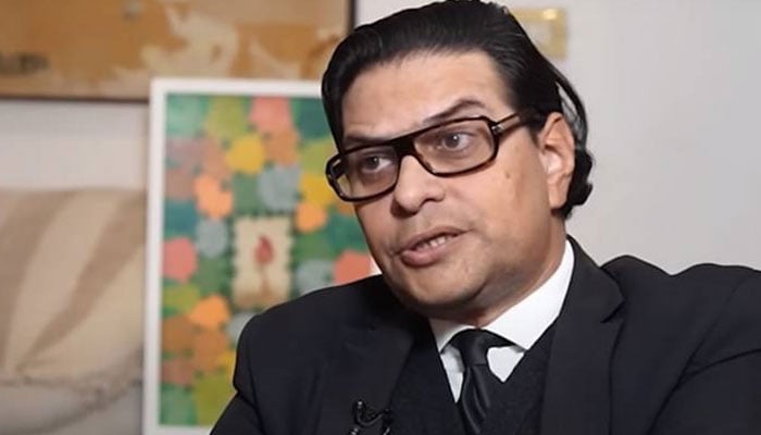 پی ٹی آئی کے رہنما و وکیل بیرسٹر سلمان اکرم راجہ—فائل فوٹو