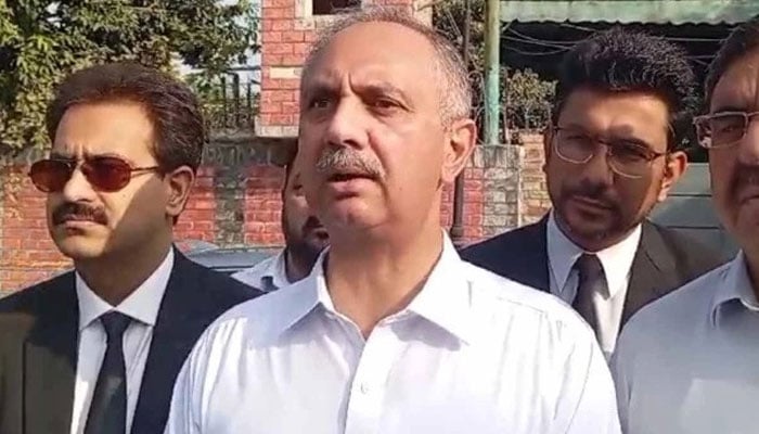 عمر ایوب اور ایس پی کے درمیان تلخ جملوں کا تبادلہ