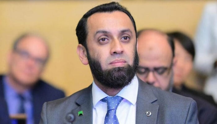 بھارتی چینلز کو ایوان کا کلپ نہیں دینا چاہتے، عطا تارڑ کا عمر ایوب کو جواب
