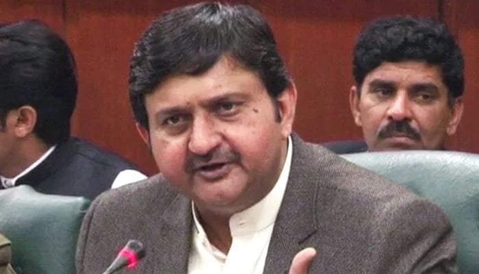 ملک احمد خان ---فائل فوٹو