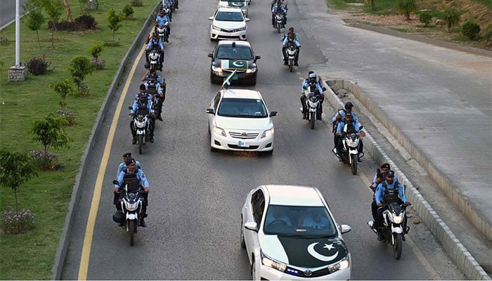 پاک فوج کا بھارت کو بھرپور جواب، ملک بھر میں یومِ تشکر