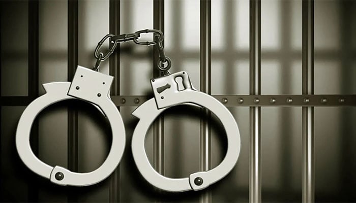 کراچی: خاتون کو قتل کرکے اس کی بیٹی کو اغواء کرنیوالا ملزم گرفتار